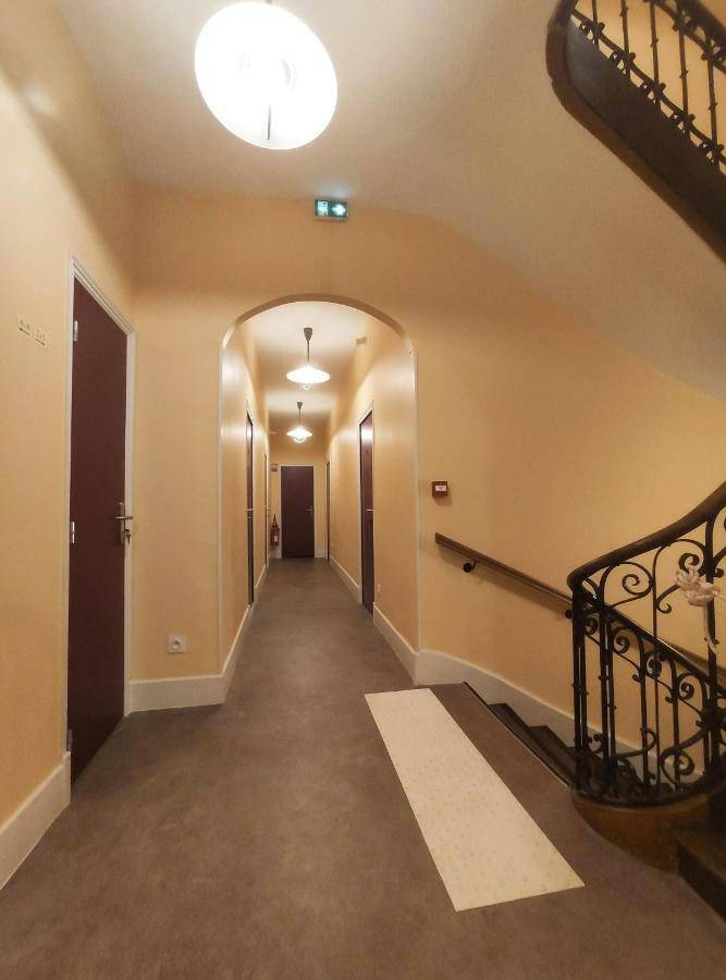 Hotel Le Dormeux Mehun-sur-Yevre Exterior foto